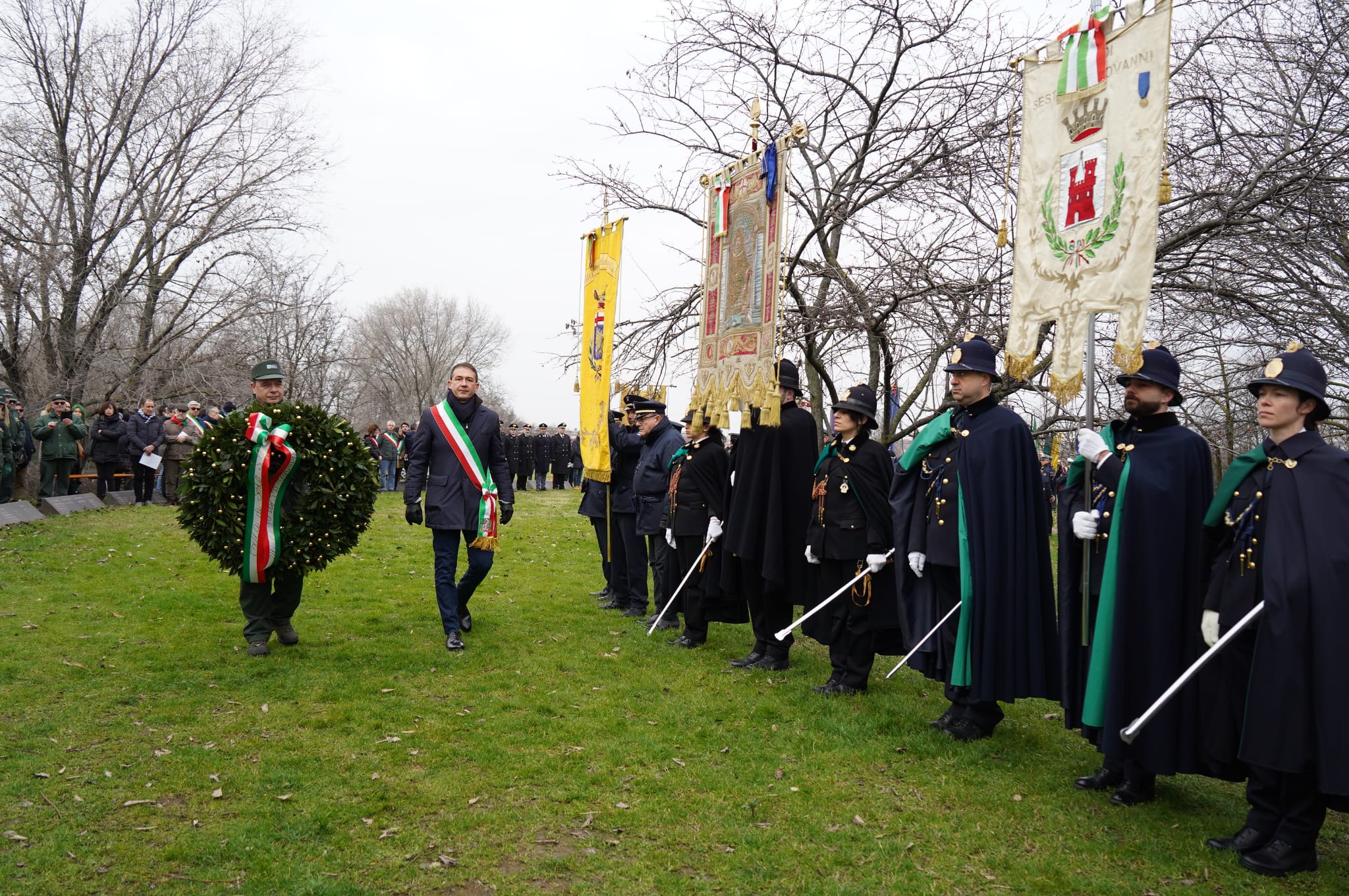 Svastica al Parco Nord Milano, Di Stefano: “Stiamo lavorando per individuare i responsabili di questo gesto vile!