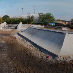 panoramica Sixth plaza: lo skatepark nel Parco di Cascina Gatti