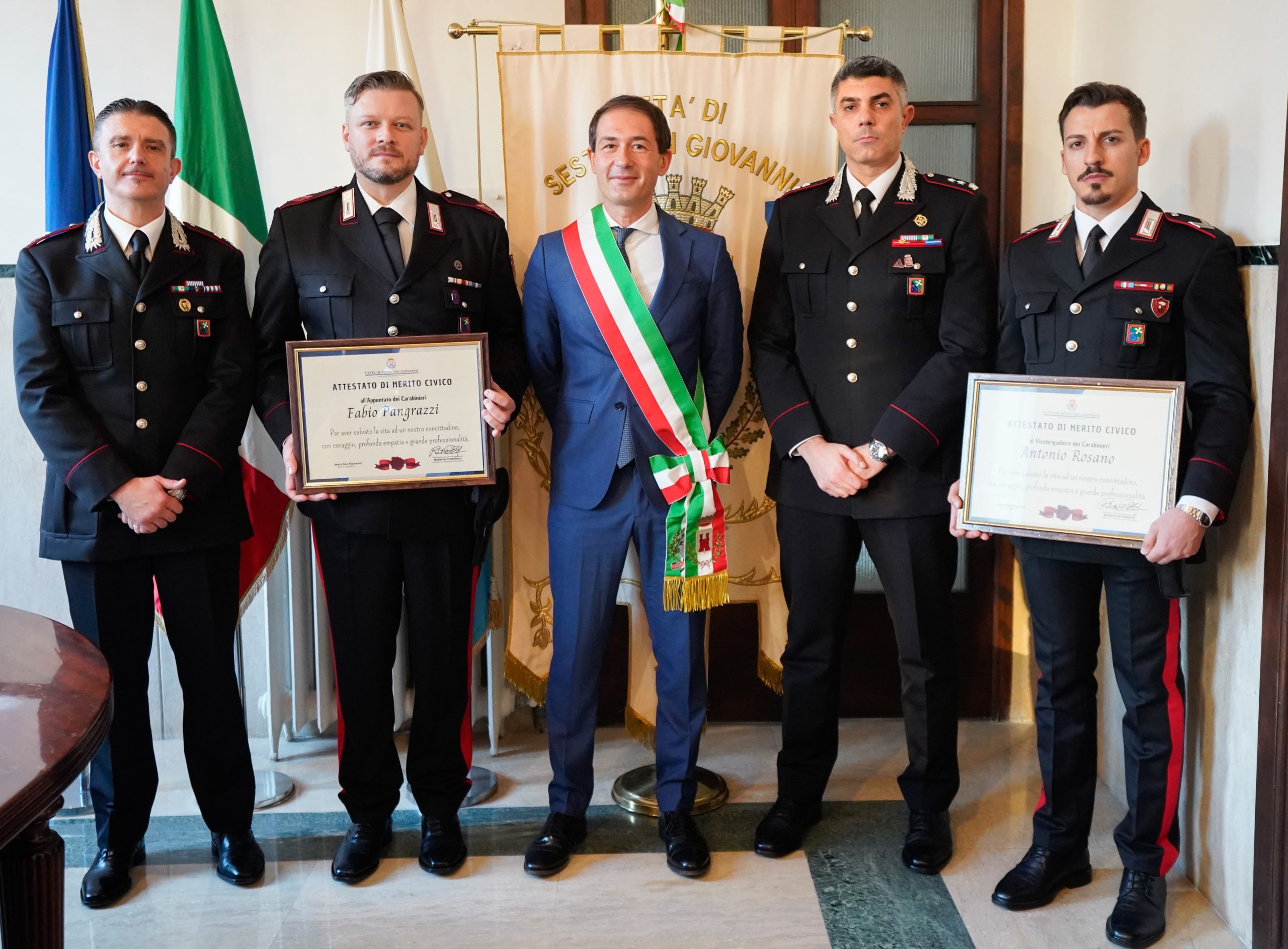 Carabinieri salvano anziano dal suicidio: il sindaco Di Stefano li premia: “Grazie eroi!”