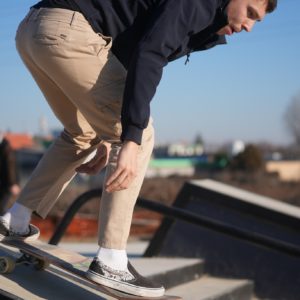 inaugurazione skatepark: ragazzo con lo skate
