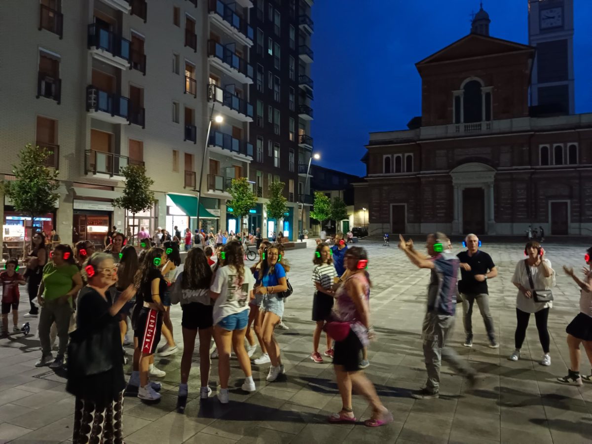 Silent disco in piazza Petazzi - Estate 2024