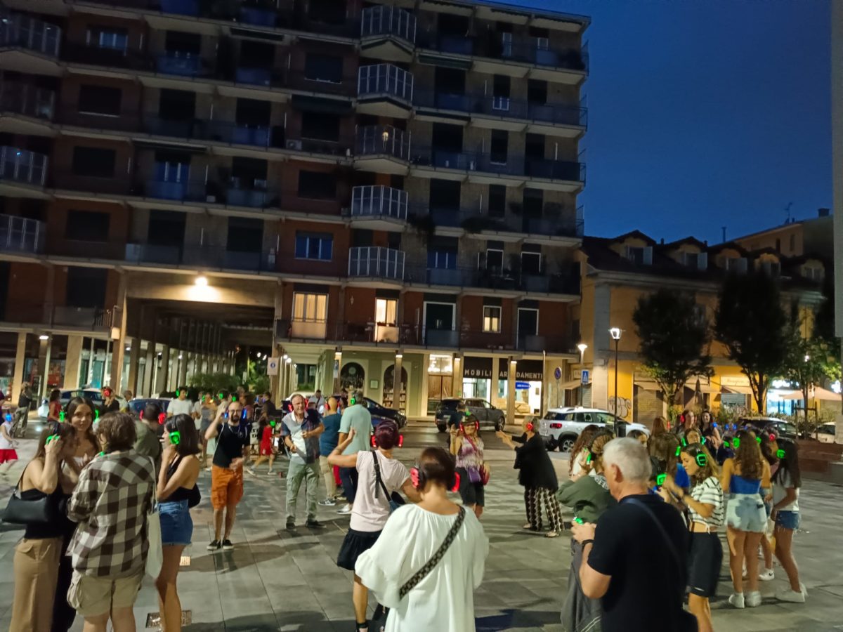 Silent disco in piazza Petazzi - Estate 2024