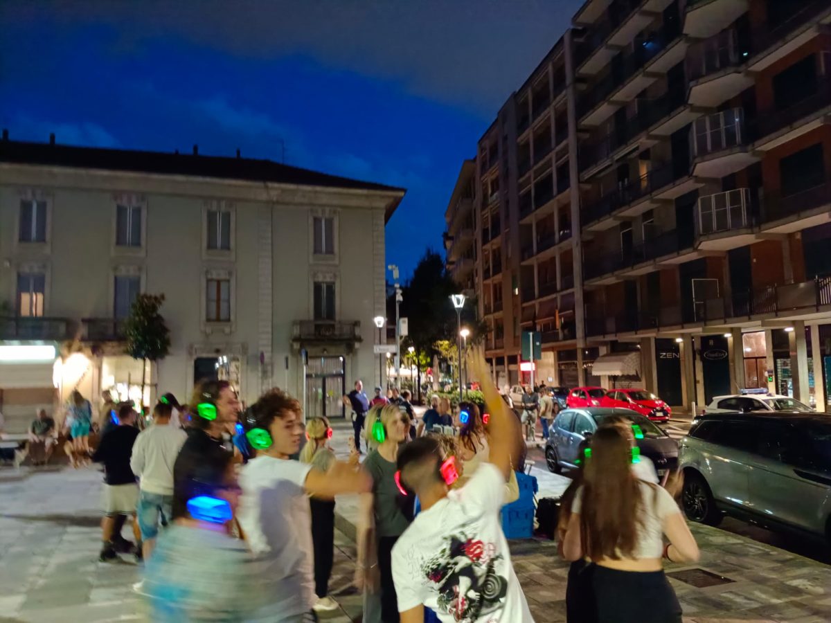 Silent disco in piazza Petazzi - Estate 2024