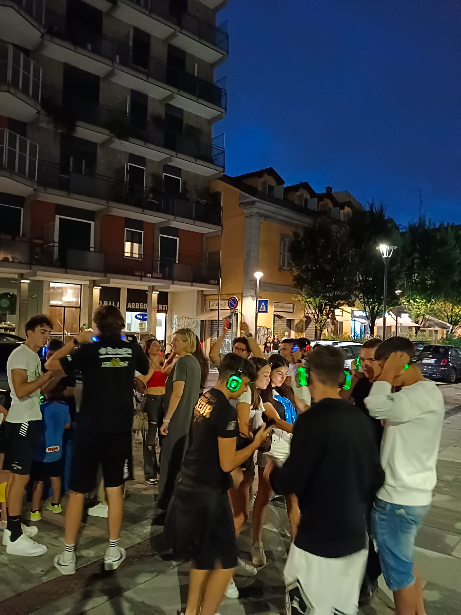 Silent disco in piazza Petazzi - Estate 2024