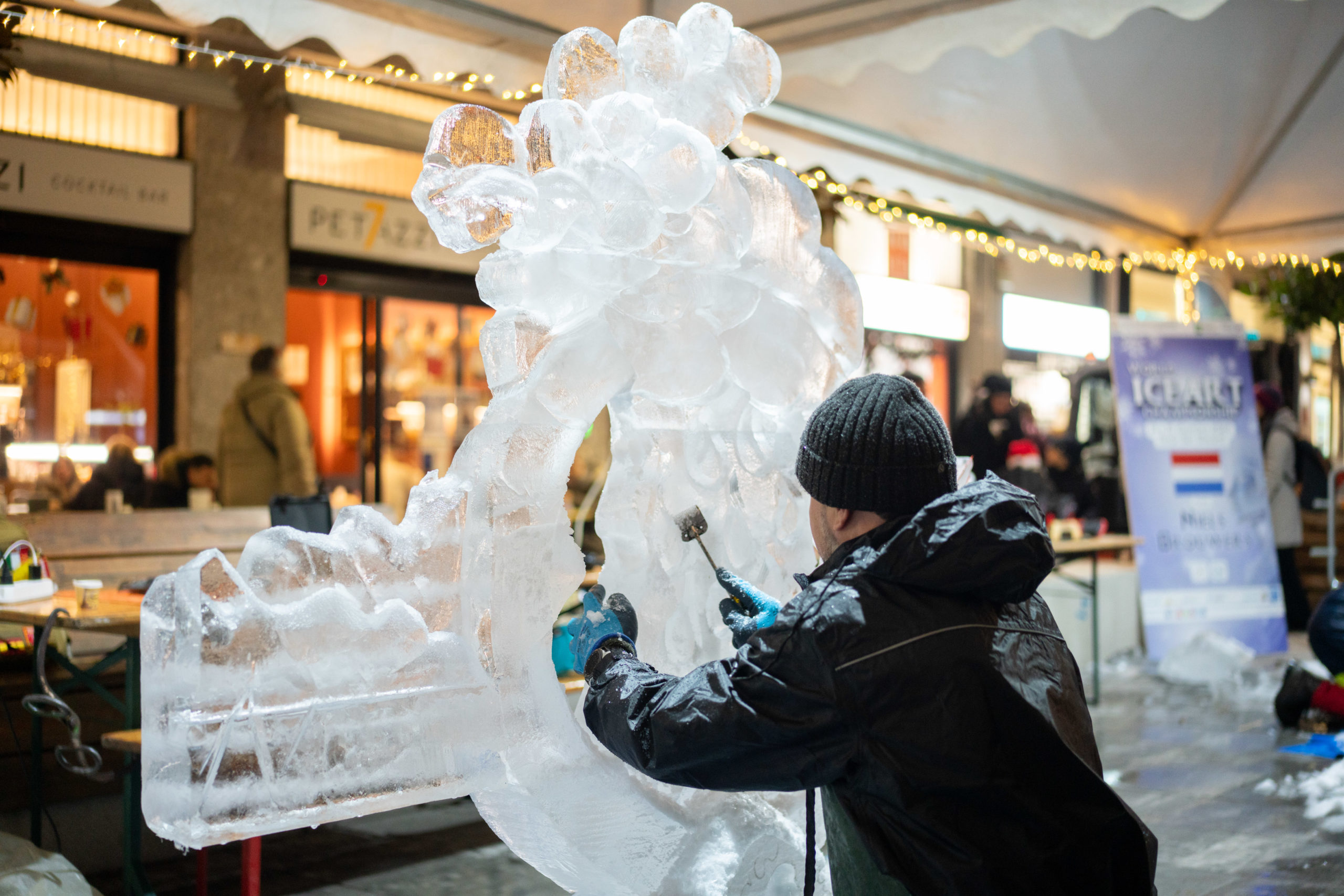 World Ice Art Championship 13-15 dicembre 2024, piazza Petazzi, Sesto San Giovanni