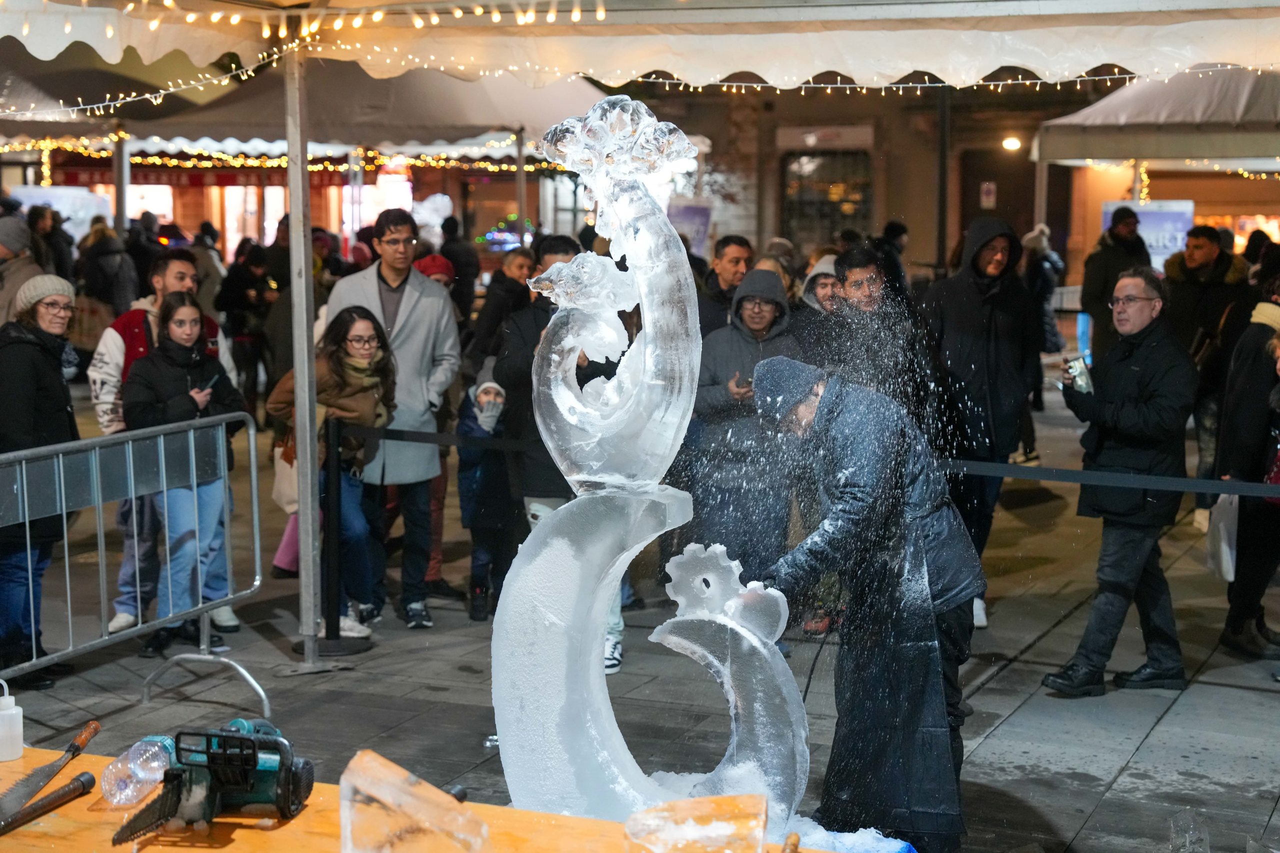 World Ice Art Championship 13-15 dicembre 2024, piazza Petazzi, Sesto San Giovanni