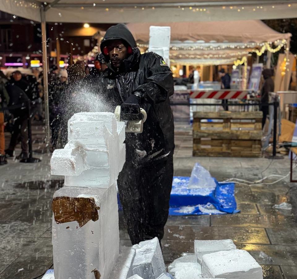 World Ice Art Championship 13-15 dicembre 2024, piazza Petazzi, Sesto San Giovanni