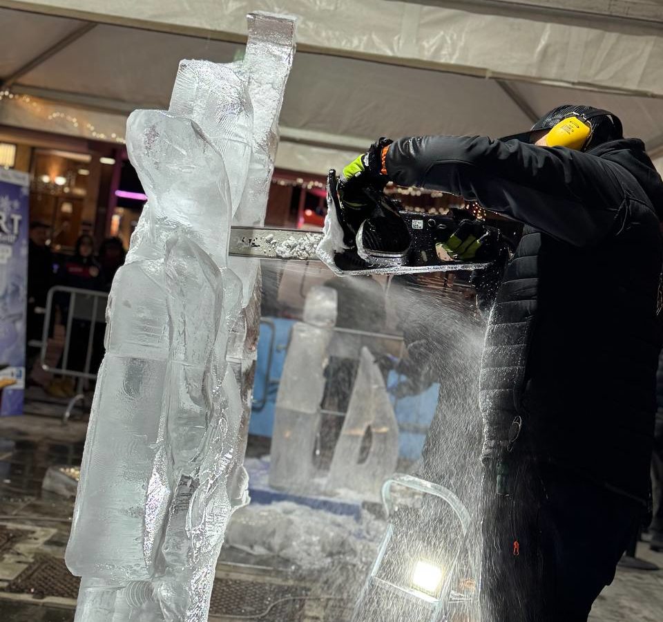 World Ice Art Championship 13-15 dicembre 2024, piazza Petazzi, Sesto San Giovanni