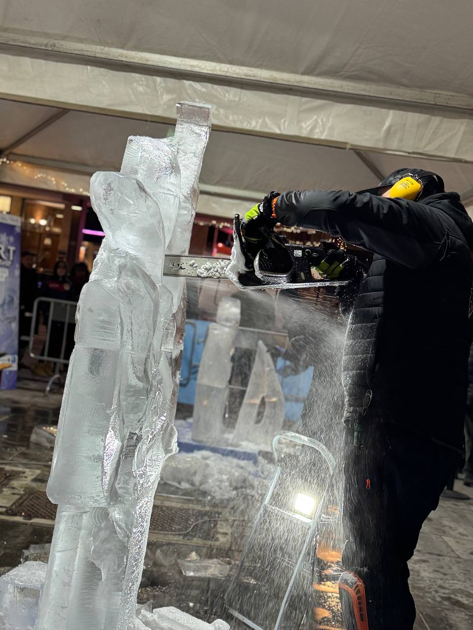 World Ice Art Championship 13-15 dicembre 2024, piazza Petazzi, Sesto San Giovanni