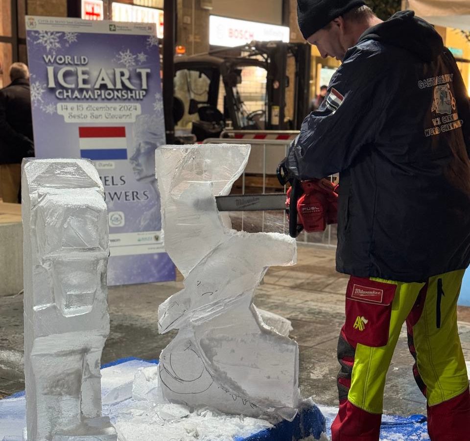 World Ice Art Championship 13-15 dicembre 2024, piazza Petazzi, Sesto San Giovanni