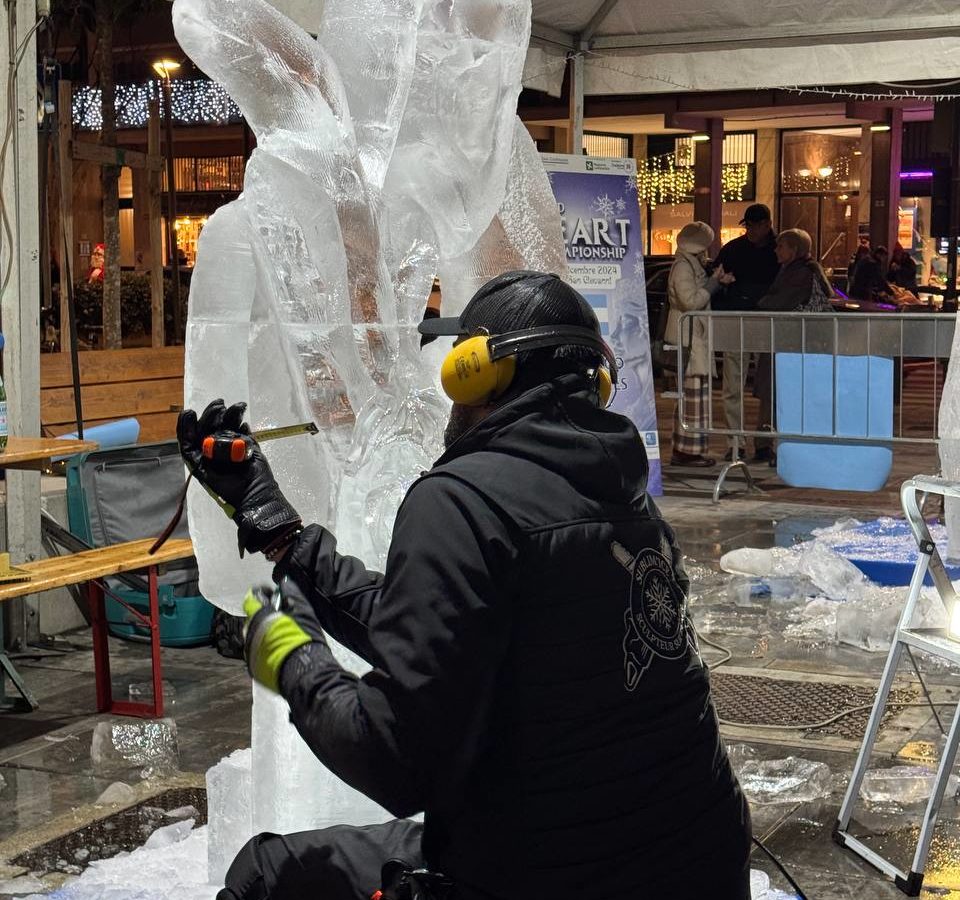 World Ice Art Championship 13-15 dicembre 2024, piazza Petazzi, Sesto San Giovanni