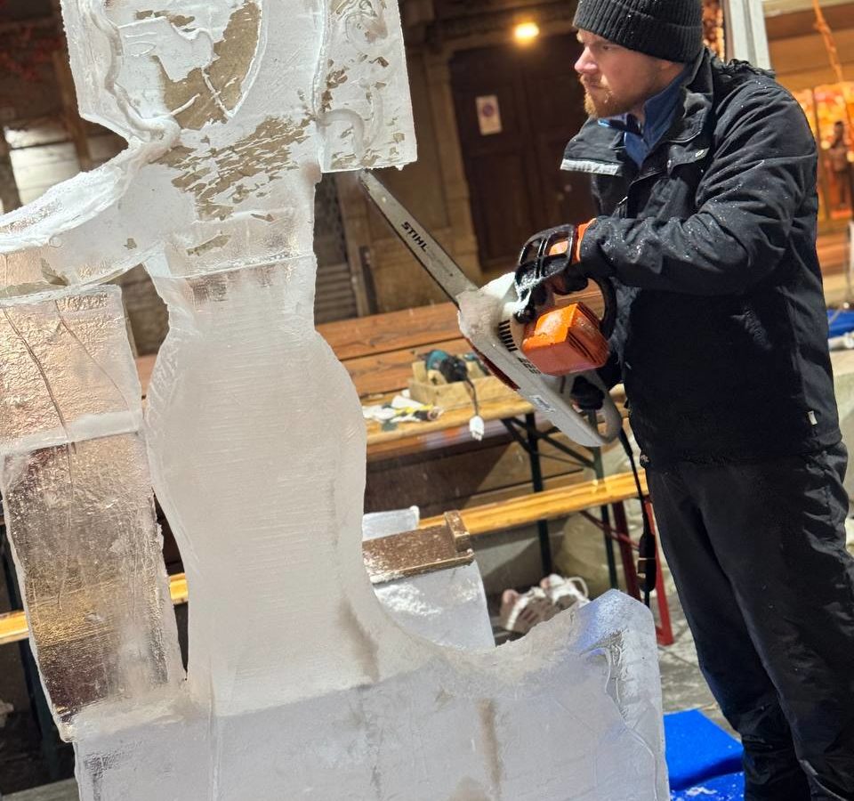 World Ice Art Championship 13-15 dicembre 2024, piazza Petazzi, Sesto San Giovanni