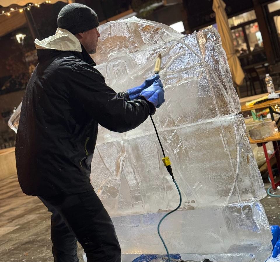 World Ice Art Championship 13-15 dicembre 2024, piazza Petazzi, Sesto San Giovanni